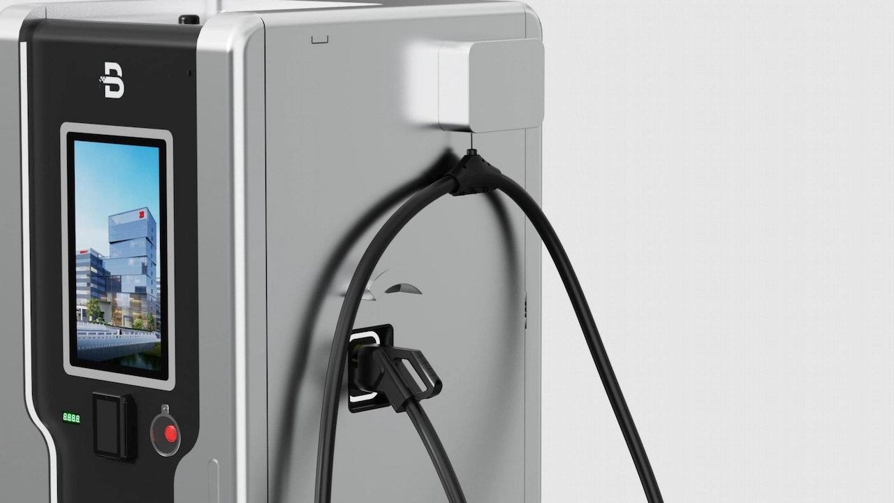 EVB akumulatora integrētā līdzstrāvas EV lādētāja kabeļu pārvaldības sistēma