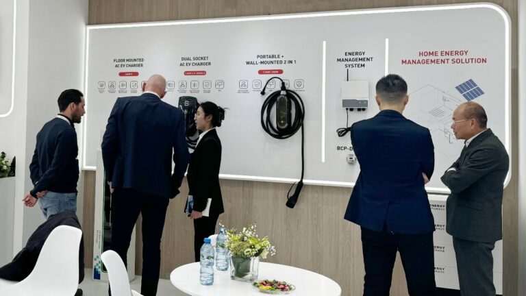 Solar Solutions Amsterdam 2024: EVB, 스마트 에너지 및 EV 충전 솔루션 공개
