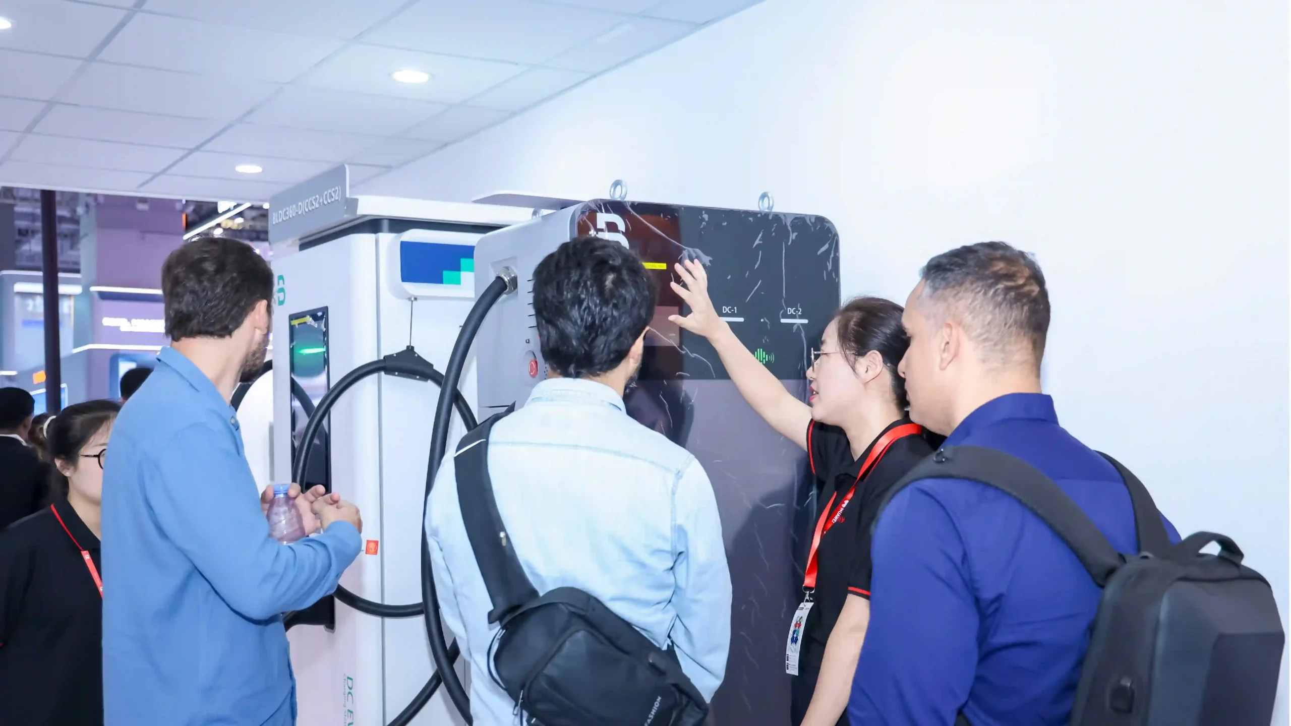 Solutions de recharge intelligentes pour véhicules électriques EVB