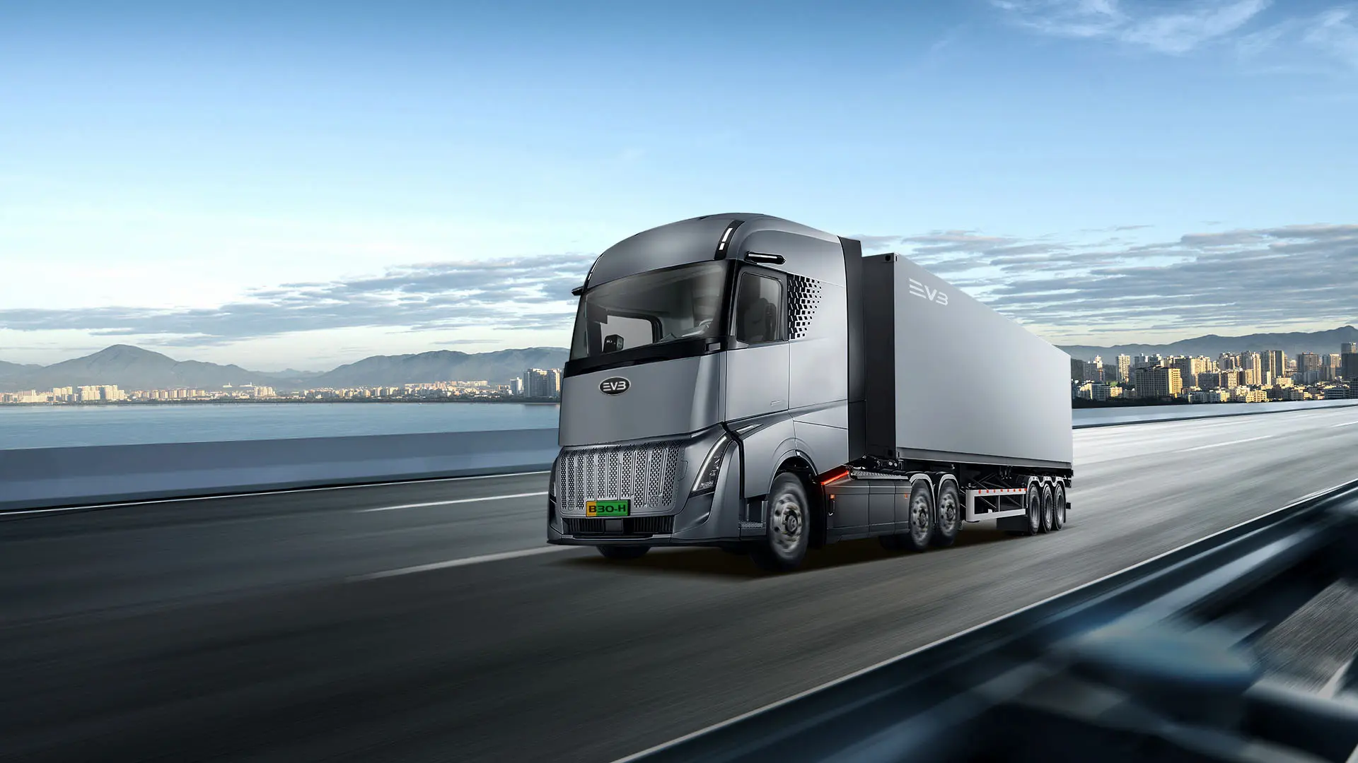 Camion tracteur électrique EVB Super B30 H à charge ultra rapide
